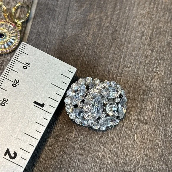 Lot of 4 Fashion Earrings Rhinestone Stud & Drop Styles Silver Tone - Picture 8 of 9